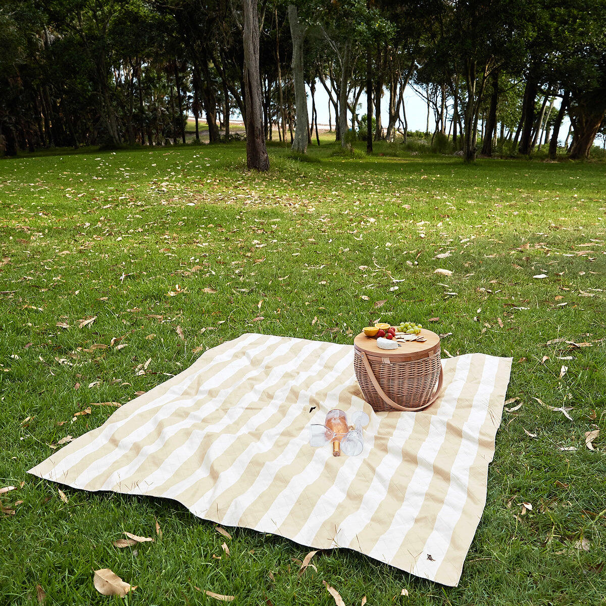 Picnic Blanket - Whitsunday Blue 3/8