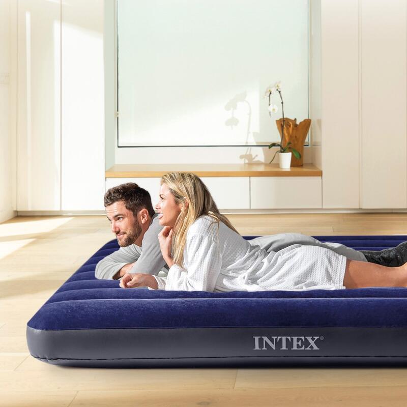 Intex 64765 - Materasso Downy con due cuscini e pompa manuale, 152x203x25 cm