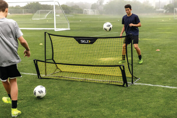 Filet d'entraînement au football avec renvoi du ballon -SKLZ 2/5