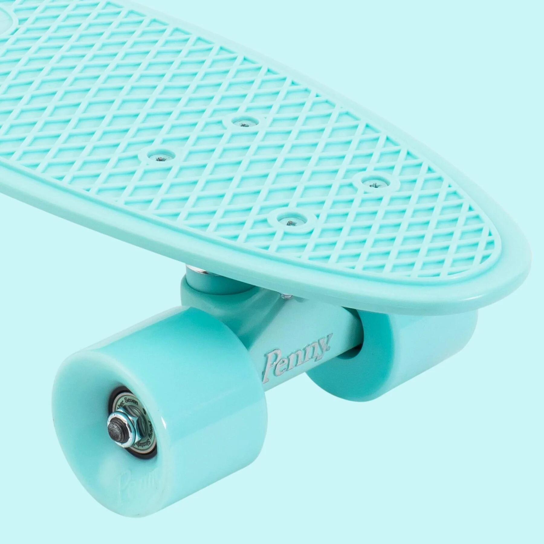 Complete 22inch OG Plastic Skateboard 2/7