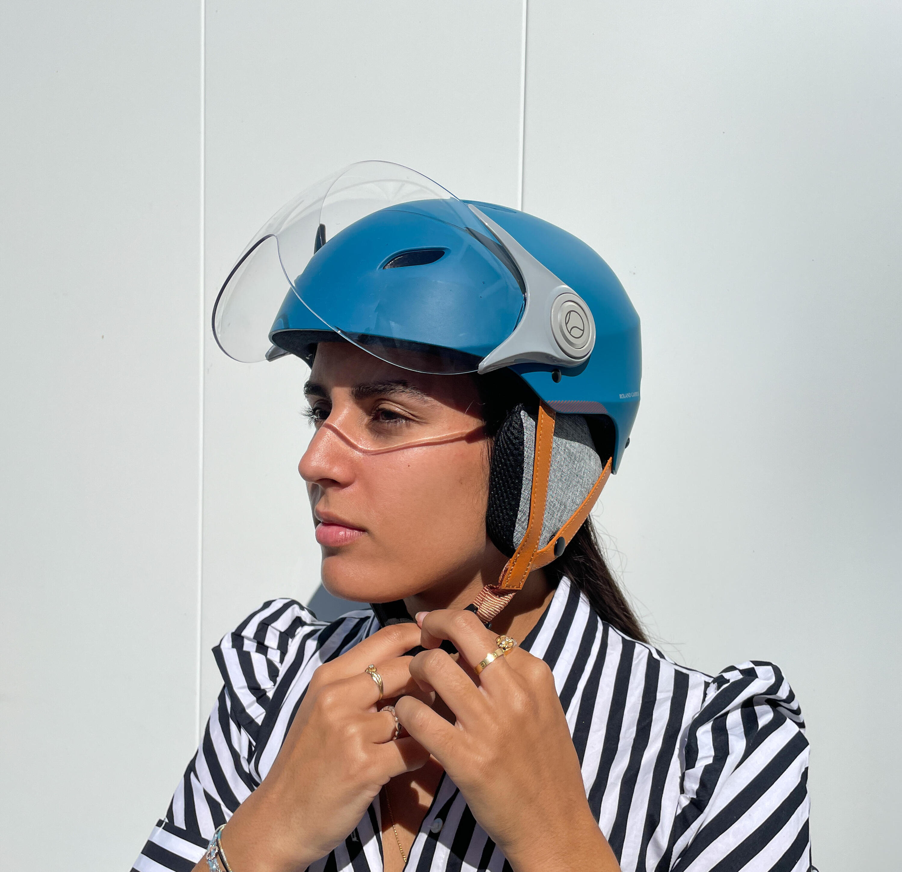 Casco YEEP.ME H.30 Vision Roland Garros Azul con Visera para Bicicleta y Scooter 3/6