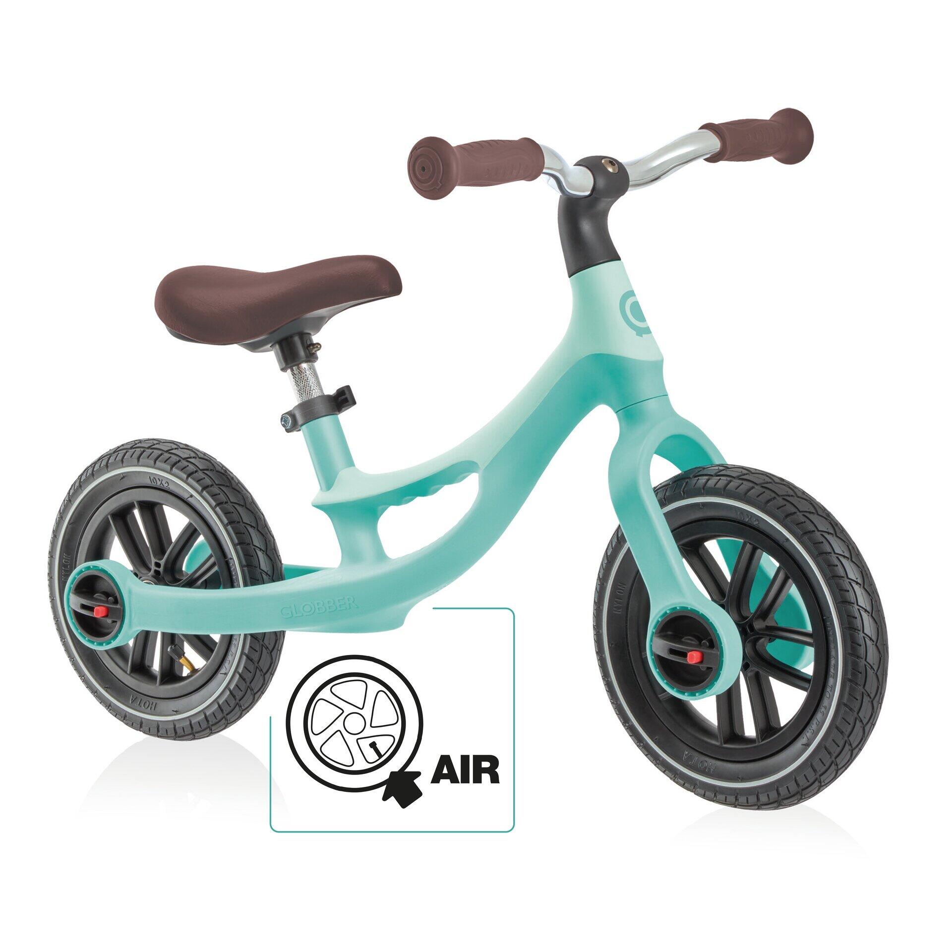 Globber Go bike Elite Air in munt groen