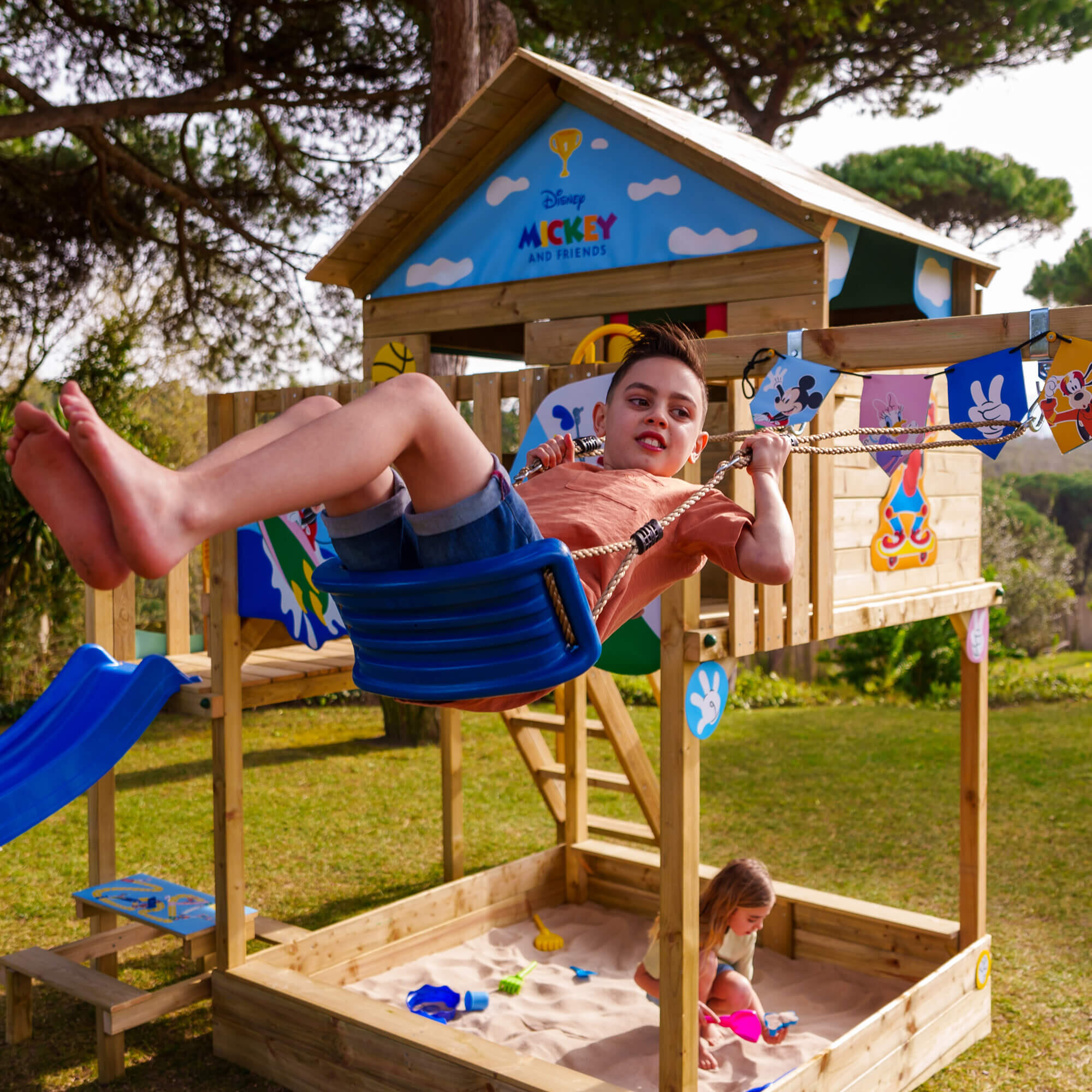 Aire de jeux Disney Mickey et ses amis Saga 6/7