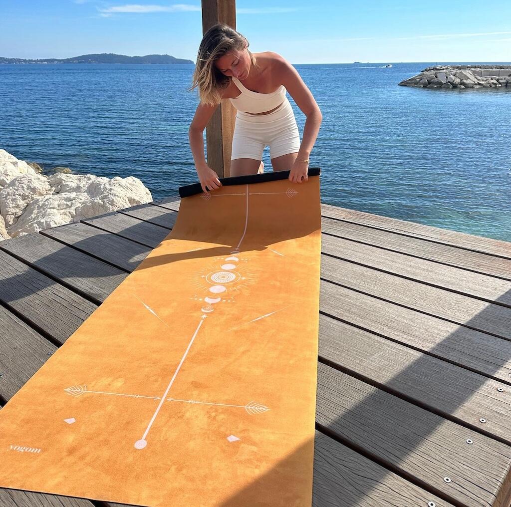 Tapis de yoga Voyage Totem Jaune Or 2/5