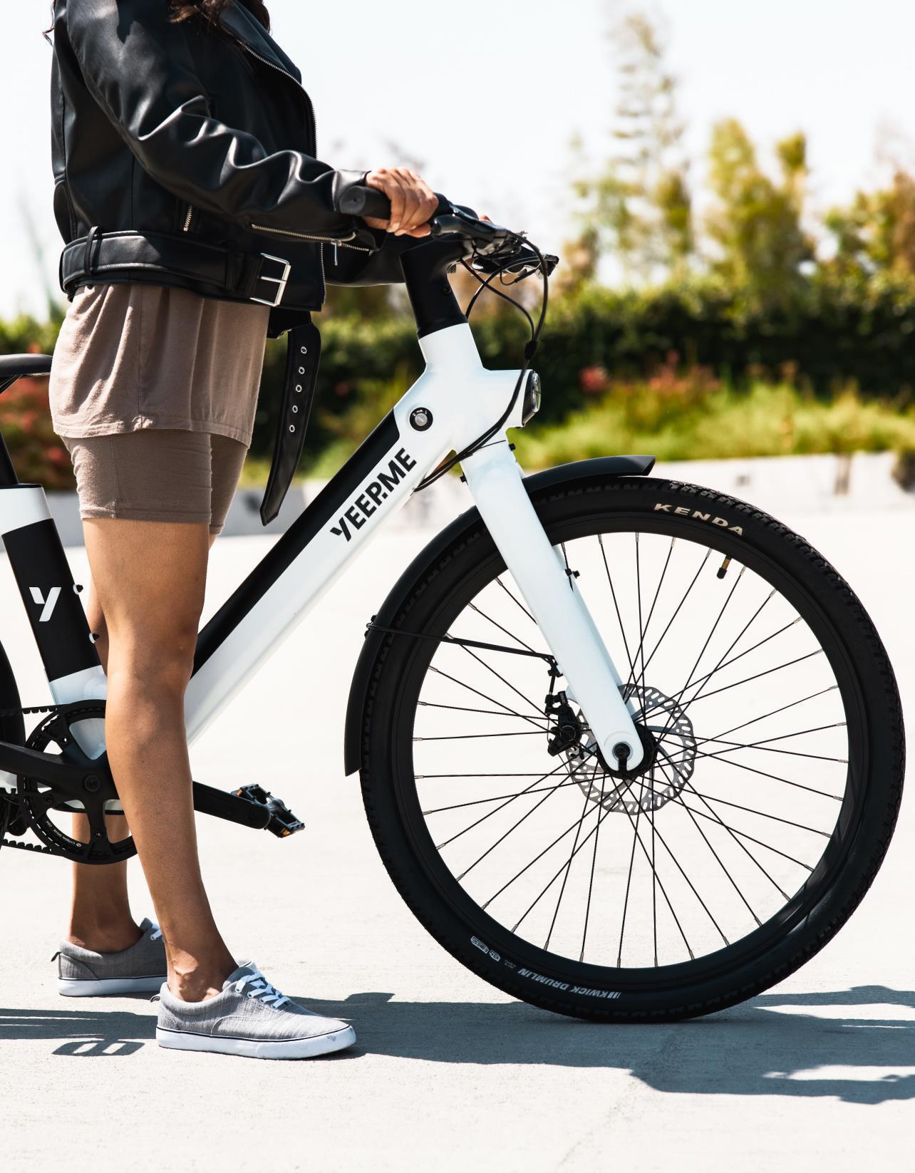 Vélo électrique YEEP.ME DAY PLUS 2 Blanc 26’’ 60km 7 vit Porte Bagage 5/6