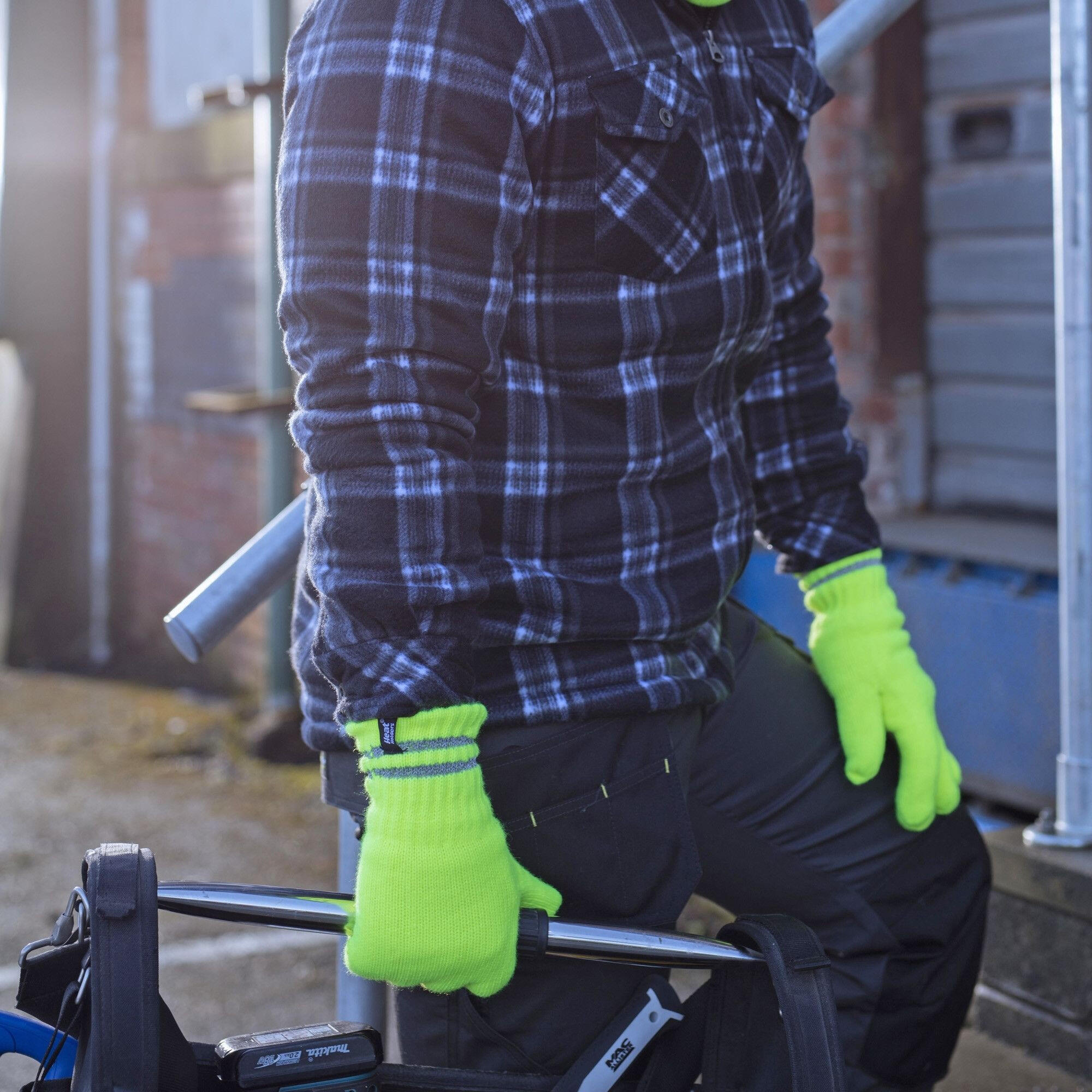 Mens Hi Vis Reflective Soft Fleece Lined Thermal Winter Gloves 4/5