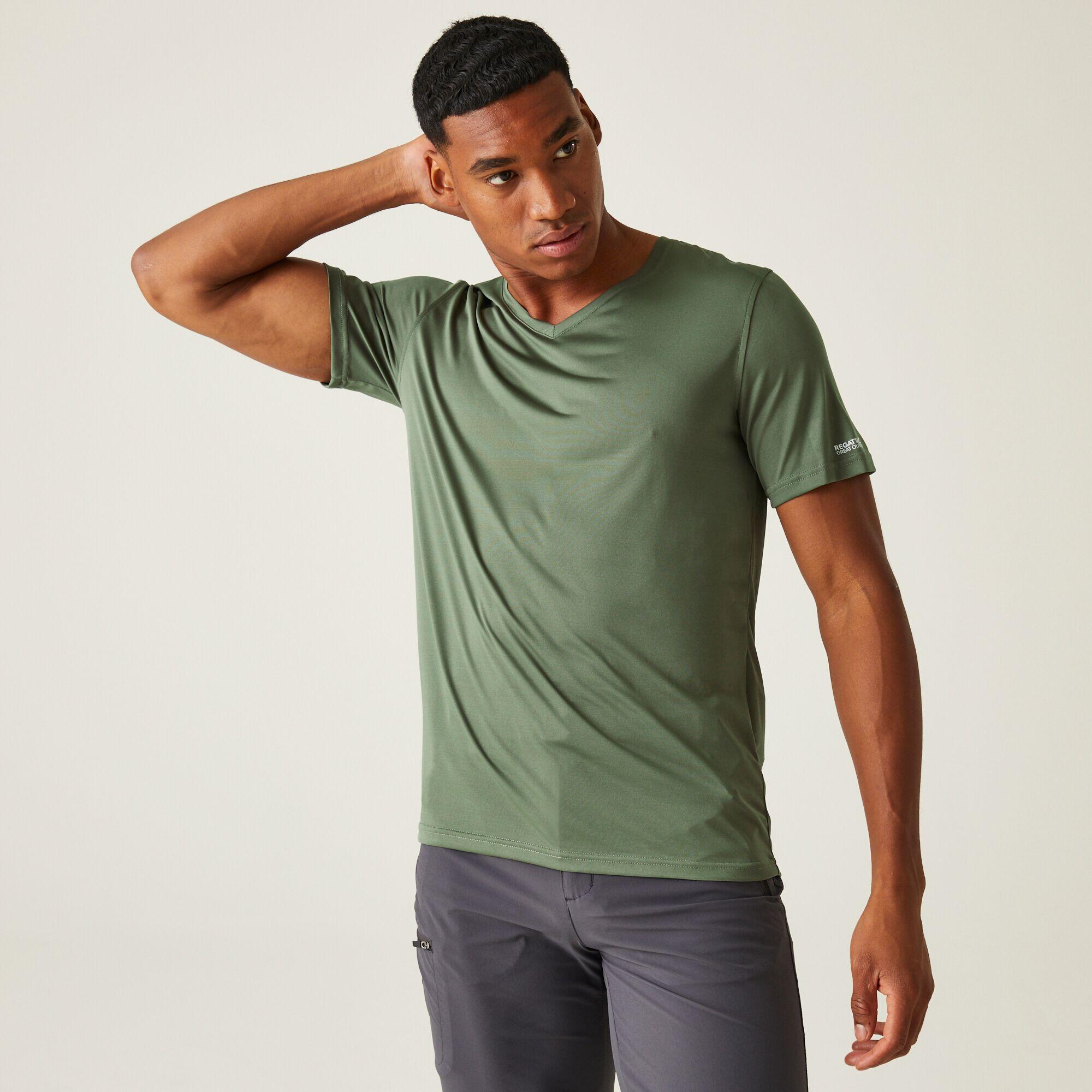 REGATTA Men's Fingal V-Neck T-Shirt