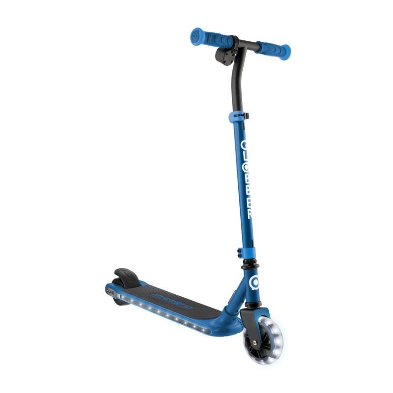 Trotineta Globber E-Motion 6, albastra, autonomie 8-10 km