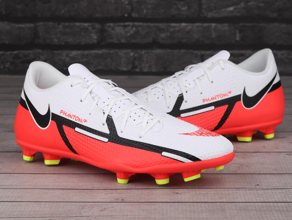 Buty męskie do piłki nożnej Nike PHANTOM GT2 CLUB FG/MG