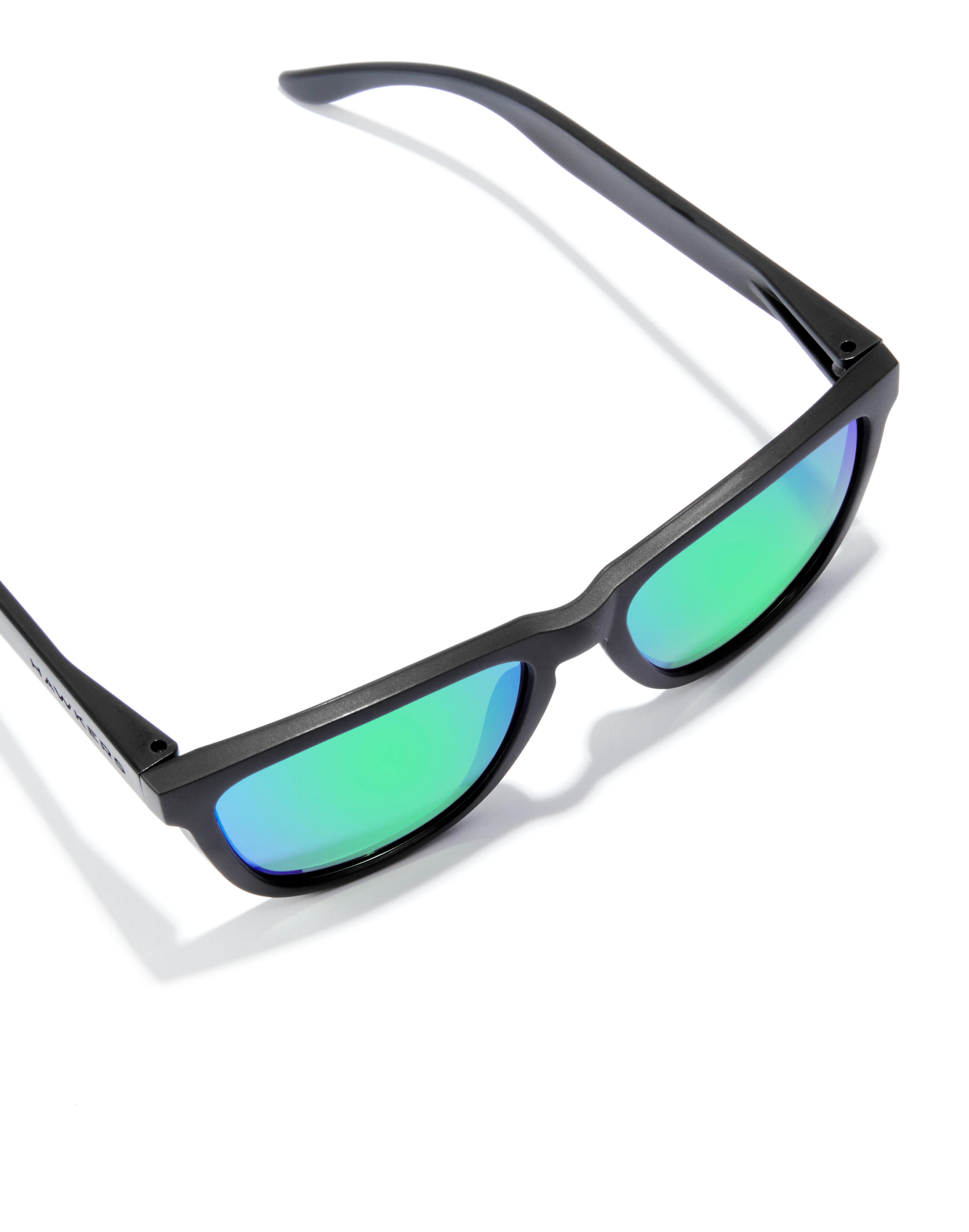 HAWKERS - Lunettes de Soleil Homme et Femme POLARIZED BLACK EMERALD - ONE Raw 4/7