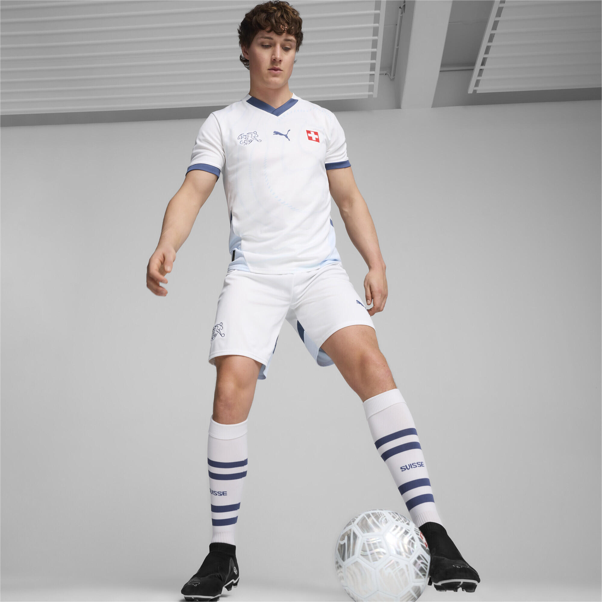 Short de football 2024 Suisse Homme PUMA White Icy Blue 4/6