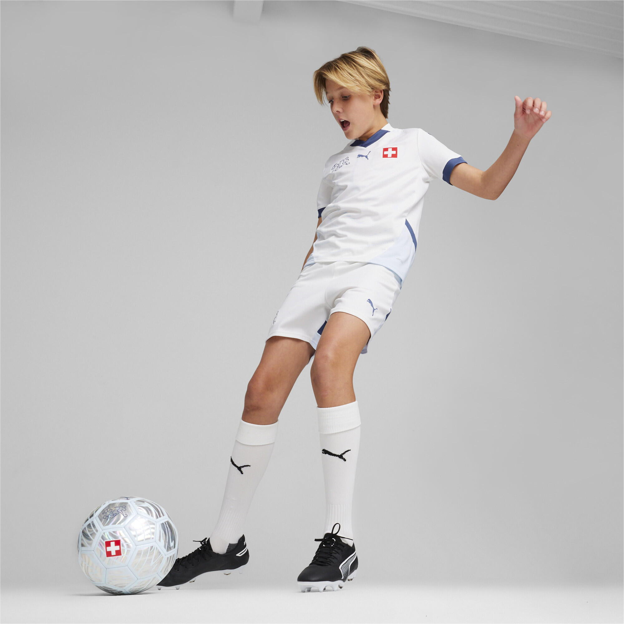 Maillot de football Away Suisse 2024 Enfant et Adolescent PUMA White Icy Blue 4/6