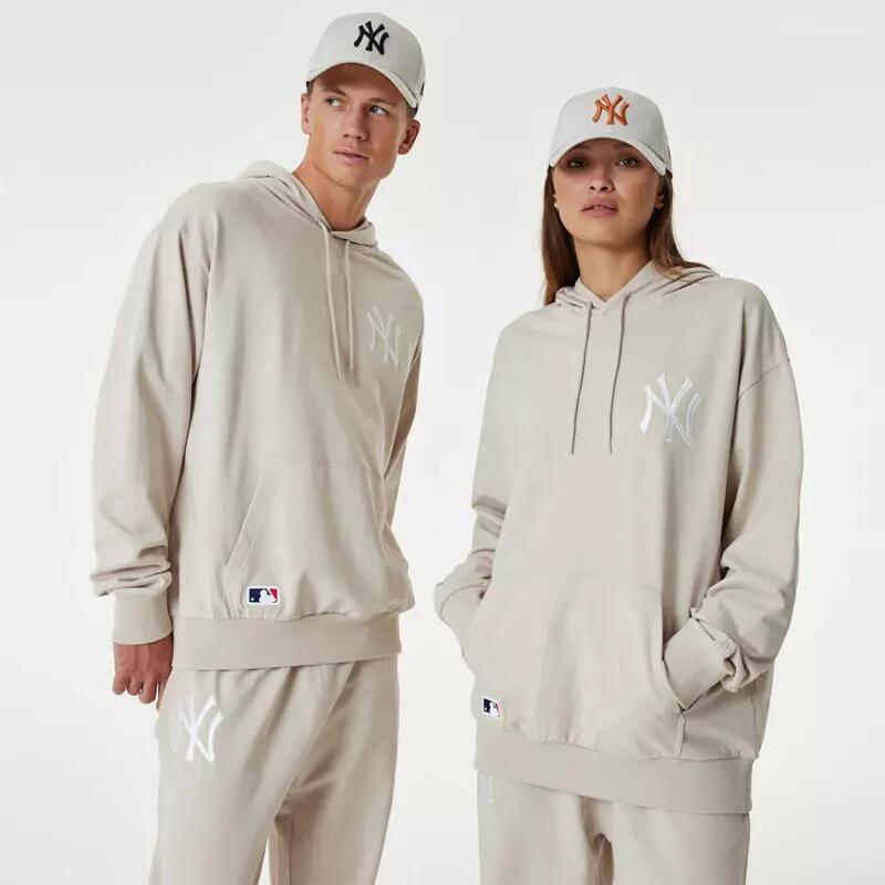 Sweat à Capuche MLB New York Yankees New Era League Essential Oversize Beige 1/3