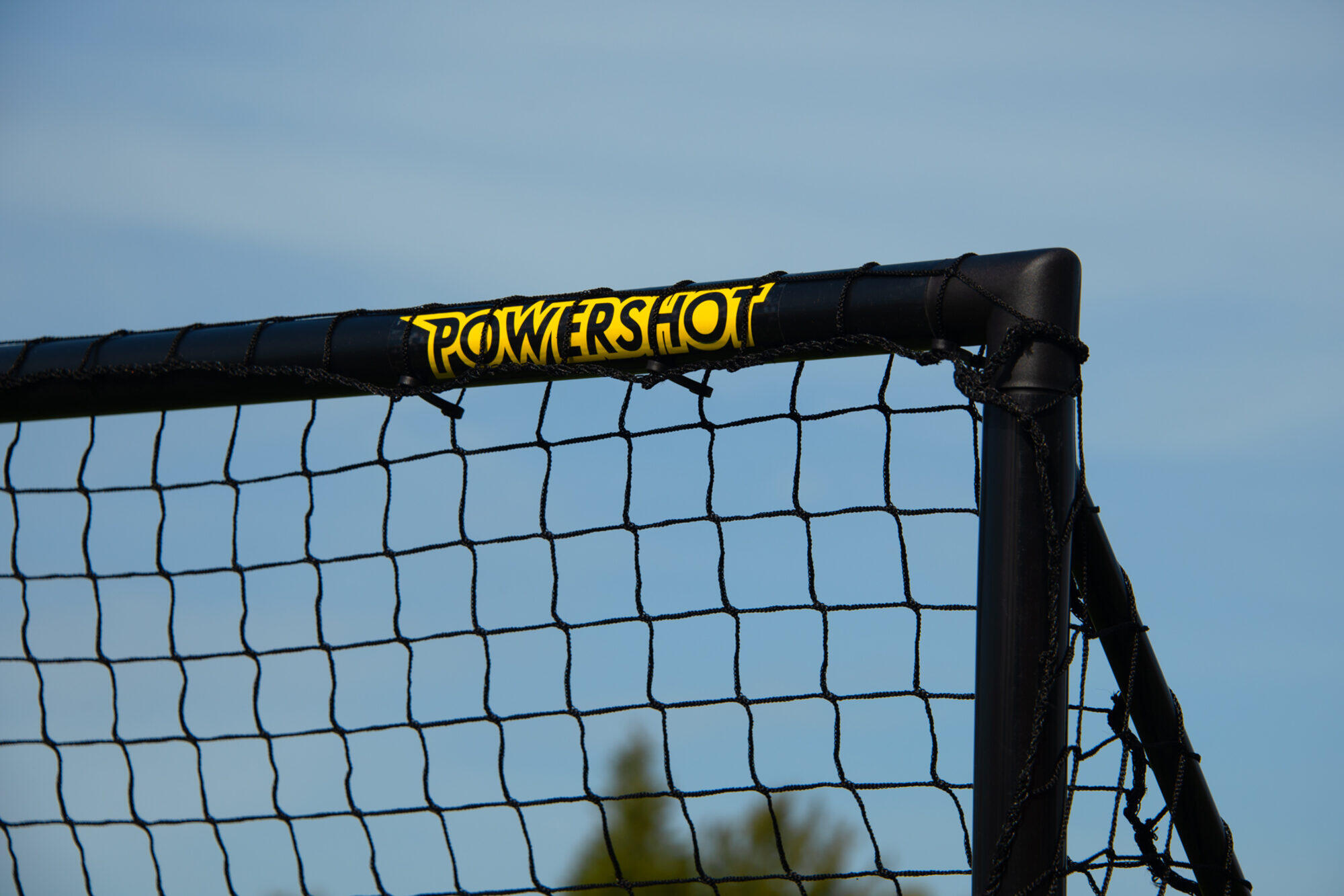Voetbaldoel (1,8 x 1,2m - PVC) + Zwarte schietwand 7/7