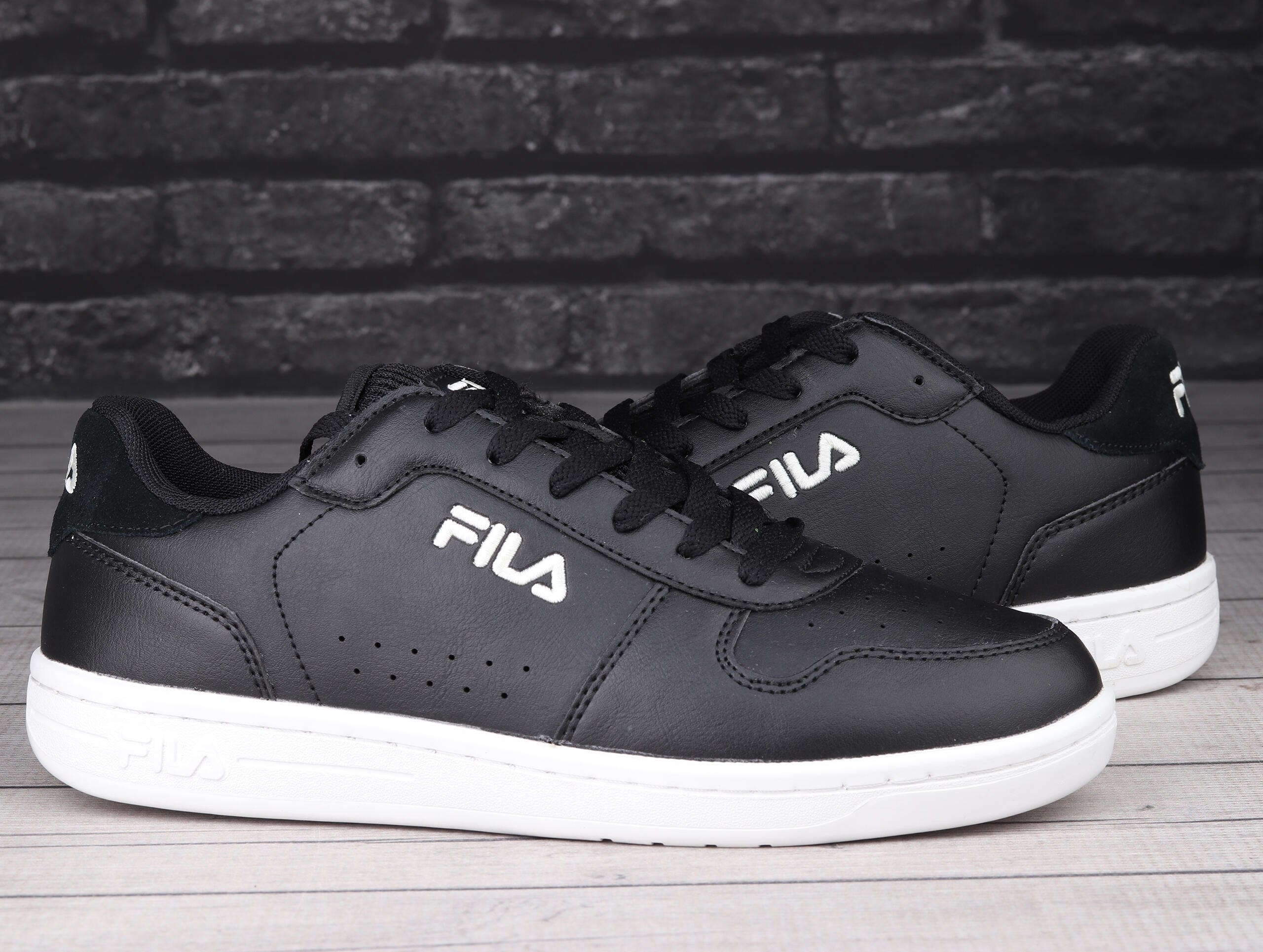 Buty męskie sportowe Fila NETFORCE II X CRT 2/6