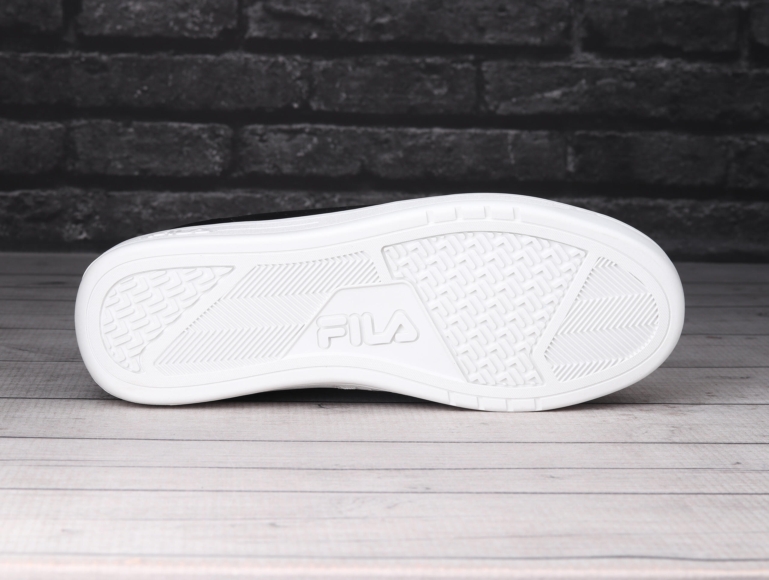 Buty męskie sportowe Fila NETFORCE II X CRT 4/6