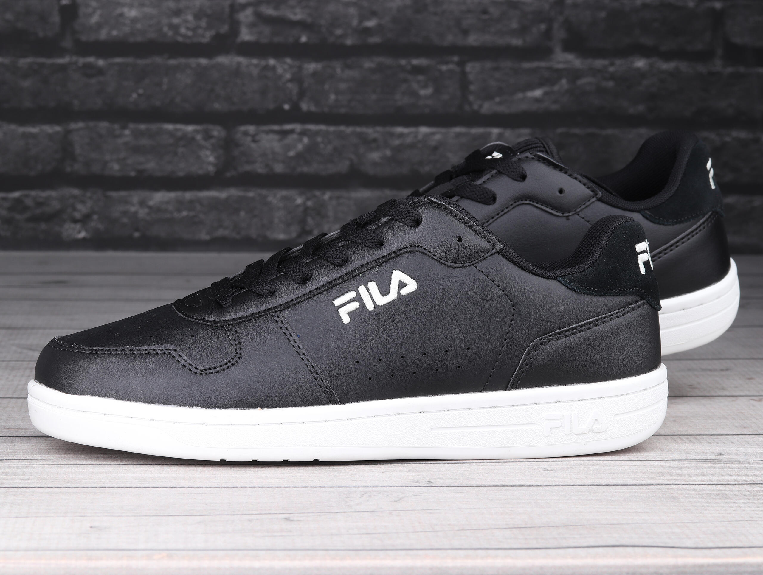 Buty męskie sportowe Fila NETFORCE II X CRT 3/6