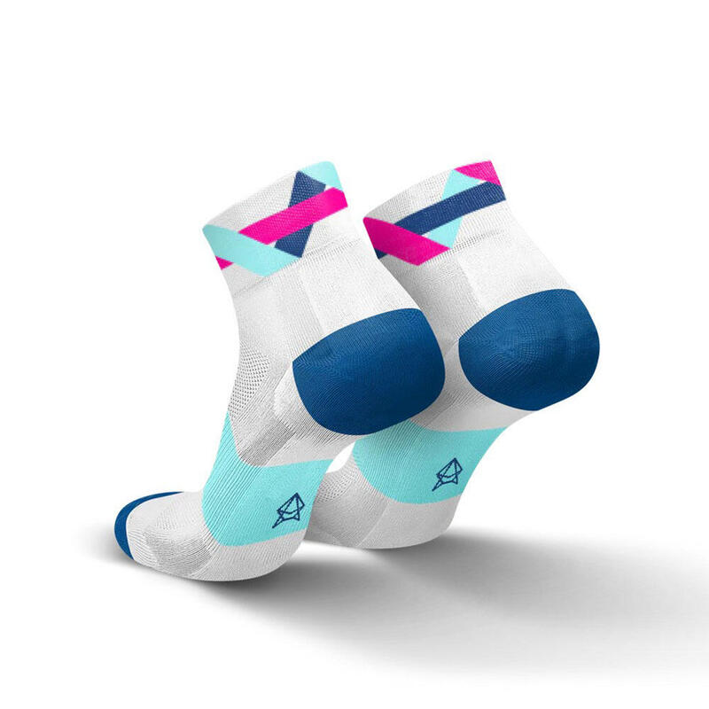 透氣中筒跑步襪 - 薄荷藍/粉紅色