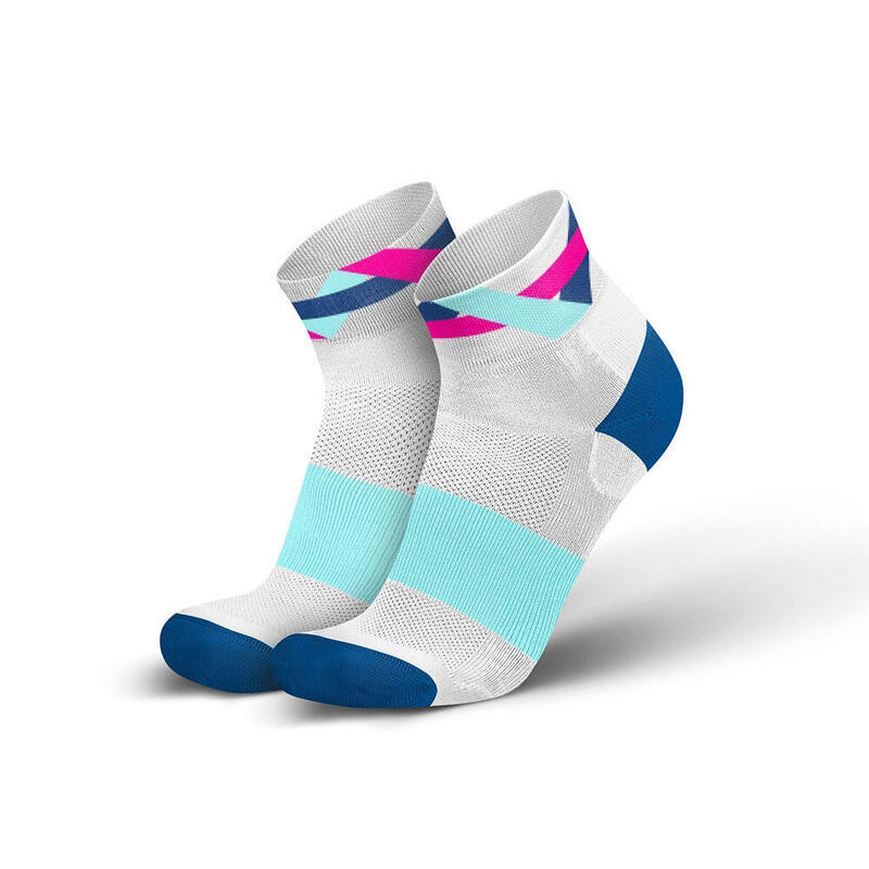 透氣中筒跑步襪 - 薄荷藍/粉紅色