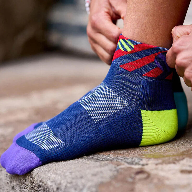 Breathable Low-Cut Running Socks - Globes Purple Red