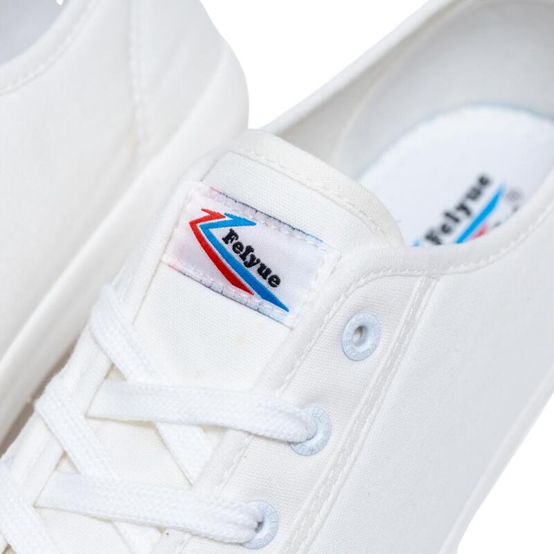 Royal White LO Sneakers - White