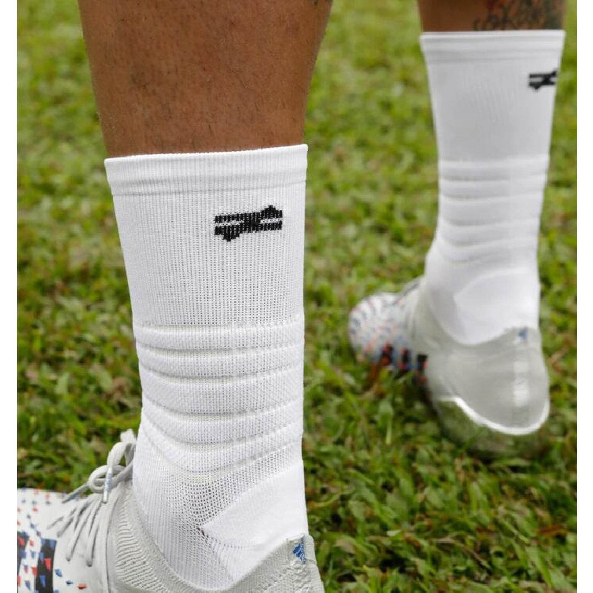 G-ZOX Tech Grip Socks 3 Pairs (White x 2 + Blue x 1 - M)