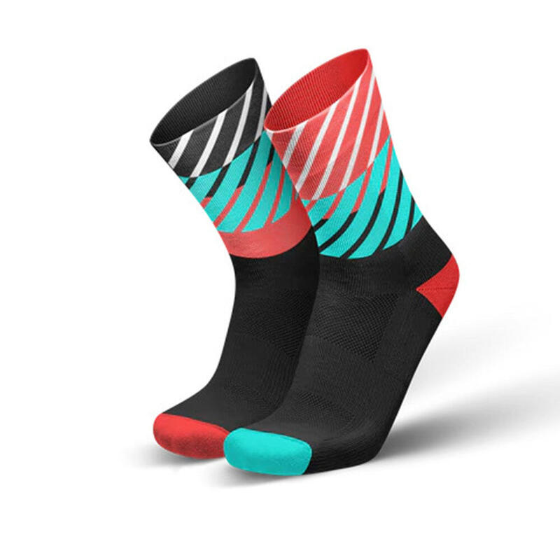 超輕透氣高筒跑步運動襪 - 黑色/藍色/紅色