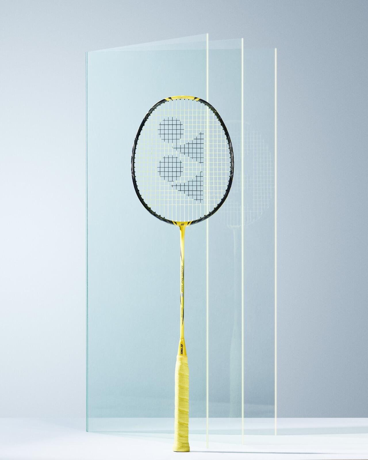 【美品】NANOFLARE 1000 Z 4UG5 Badminton Racket NANOFLARE 1000 Z LIGHTNING YELLOW 4U/5Z (unstrung)