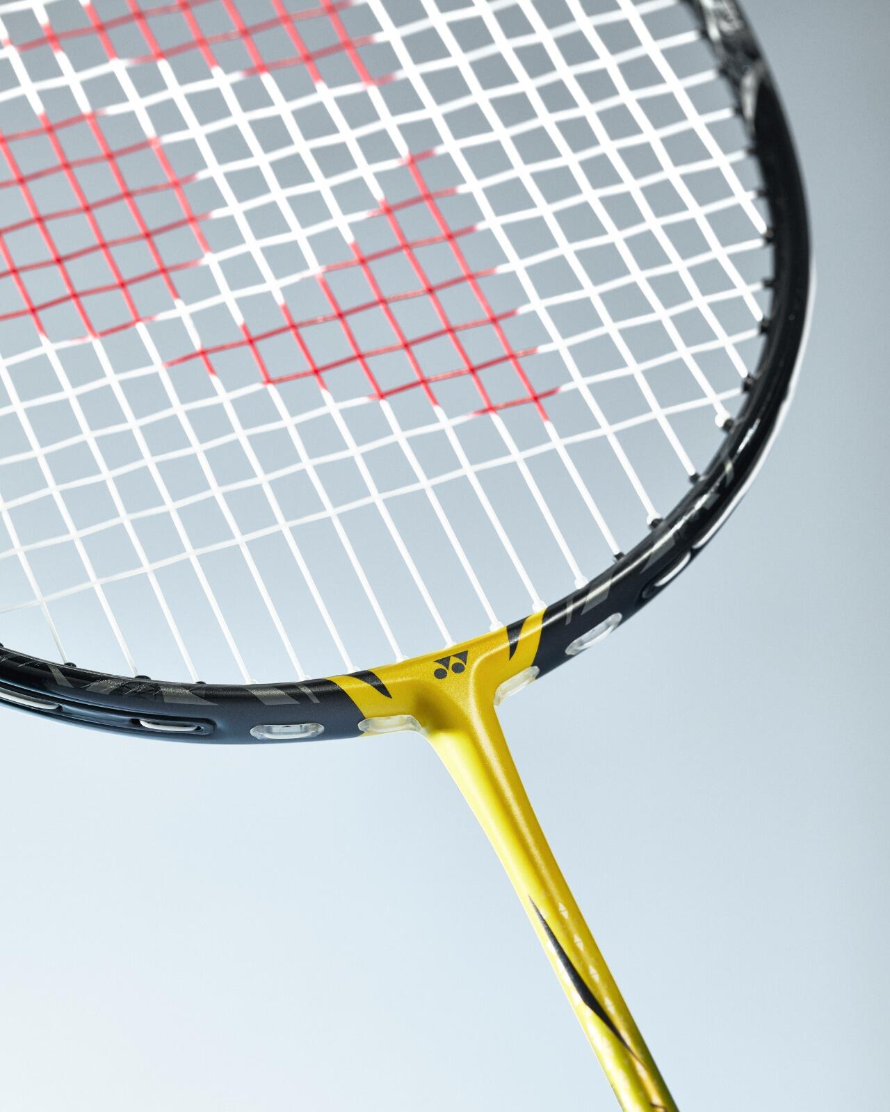 Badminton Racket NANOFLARE 1000 Z LIGHTNING YELLOW 4U/5Z (unstrung)