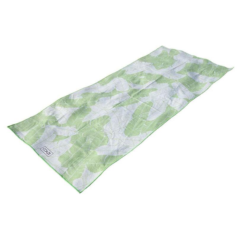 Unisex Sand Proof Sports Towel - Kiwi Leaves (Green)