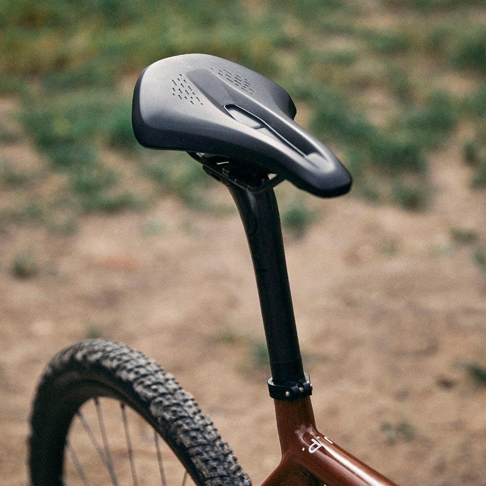 Fizik Terra Argo X3 Performance Gravel Bicycle Saddle