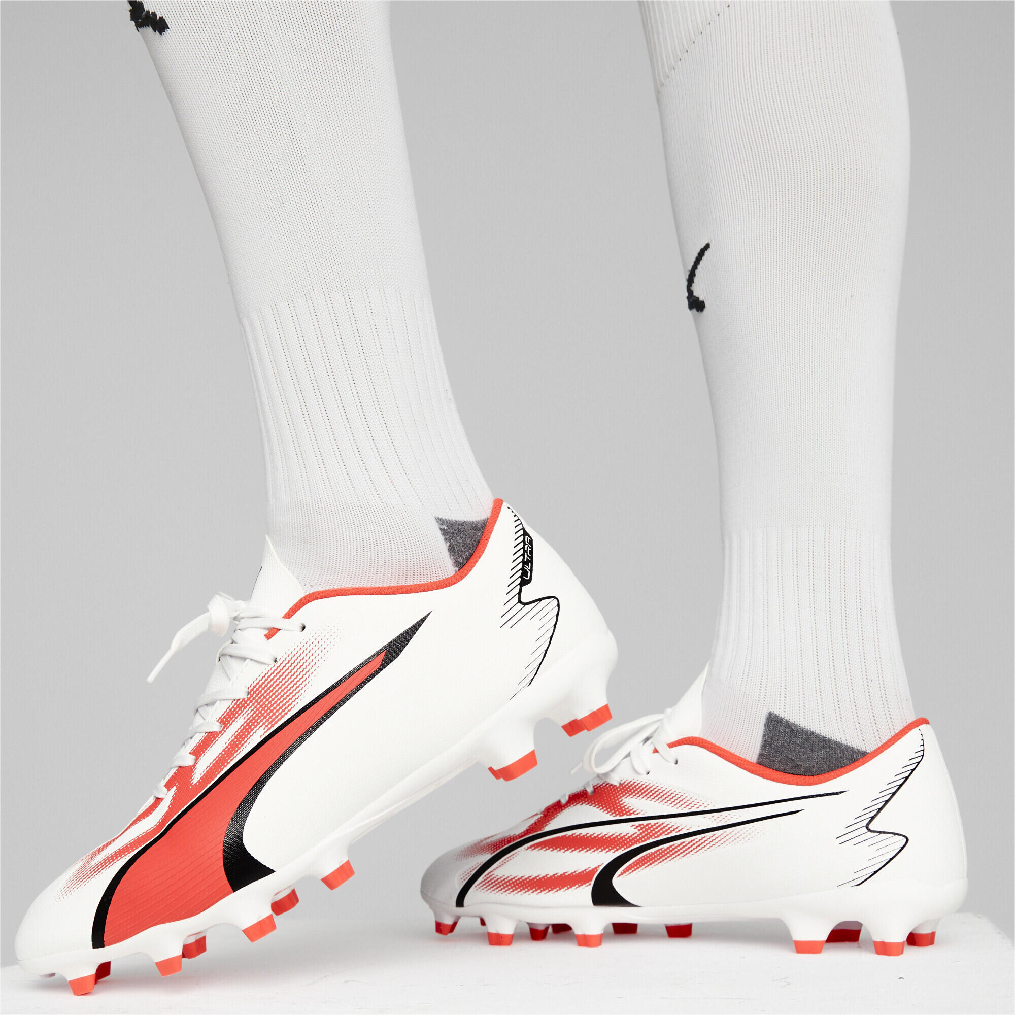 ULTRA PLAY FG/AG Fußballschuhe Herren PUMA White Black Fire Orchid Red 2/7