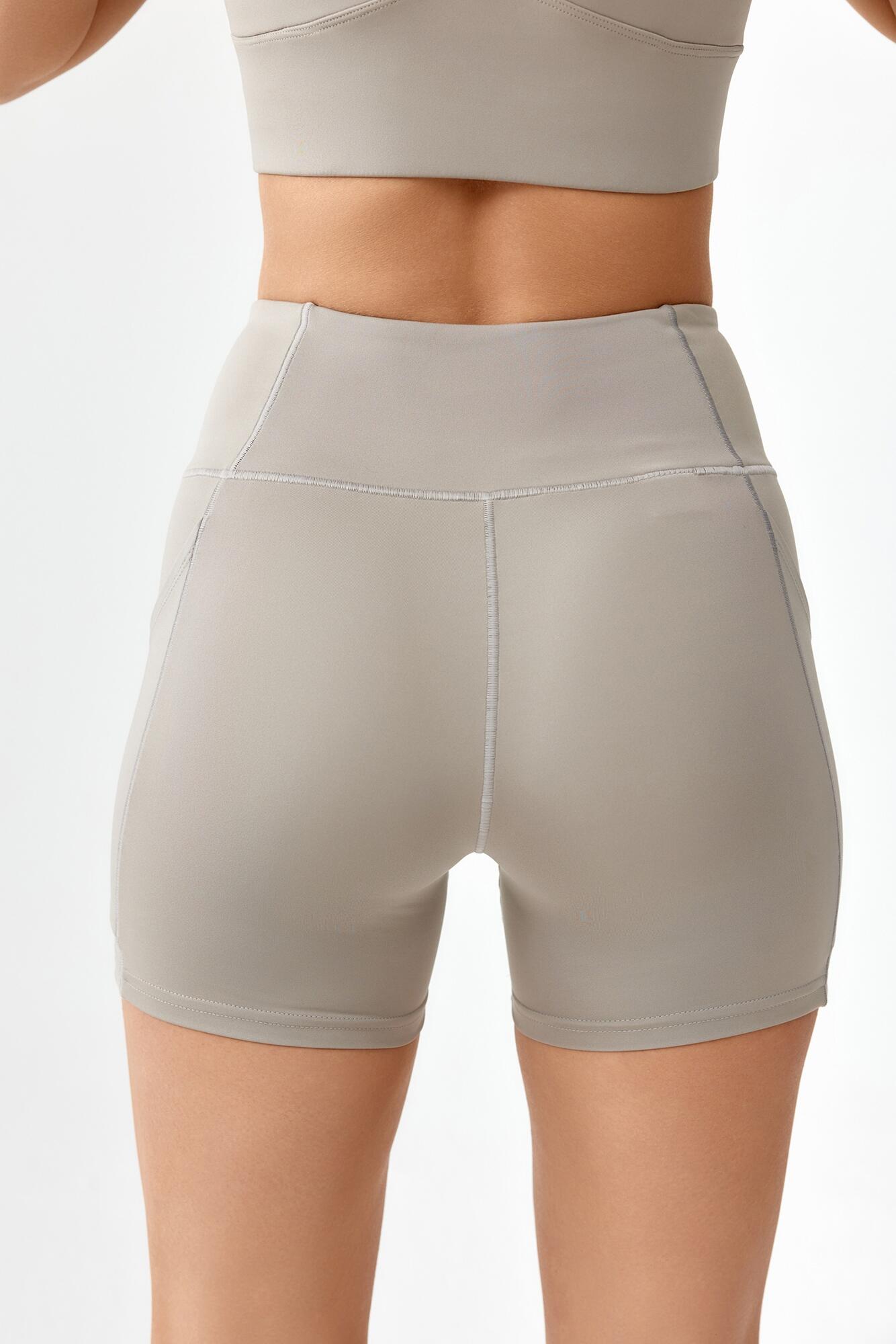 Dames trainingsshort Rough Radical Hamptons 4/6