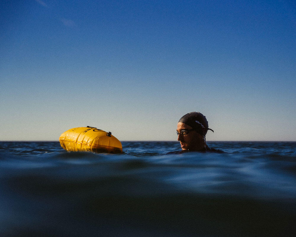 RESTUBE Schwimmboje PRO | Sicherheitsboje zum Freiwasserschwimmen 2/5