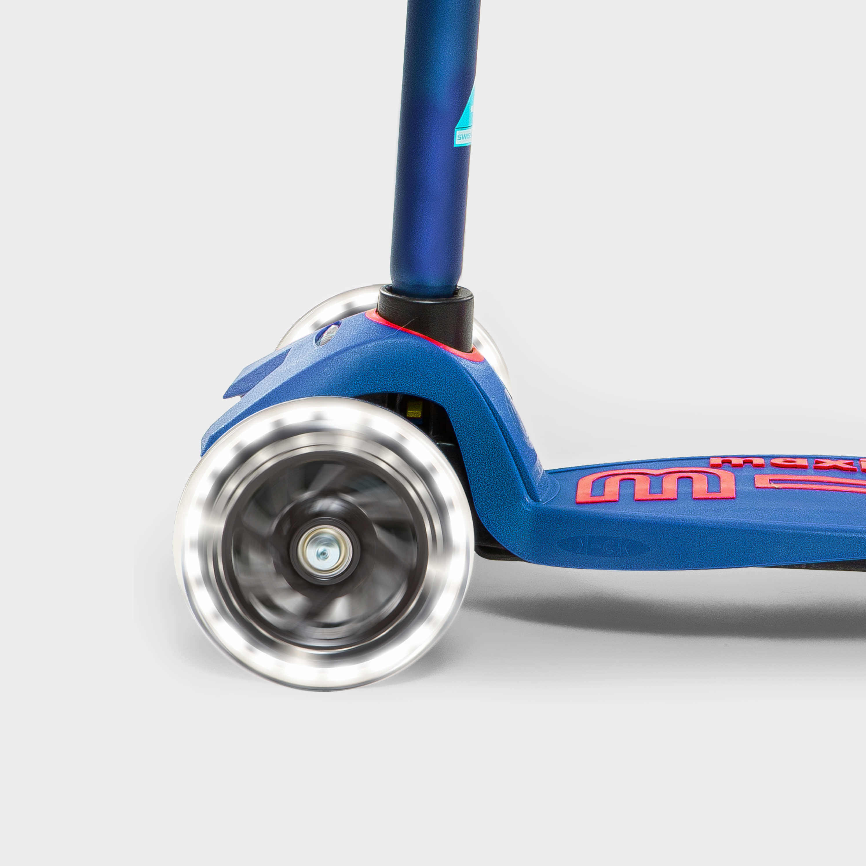 Maxi Scooter - Light up Wheels: Blue 2/7