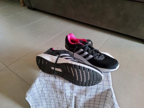 Tussen Particulieren - Sportschoenen 2/5