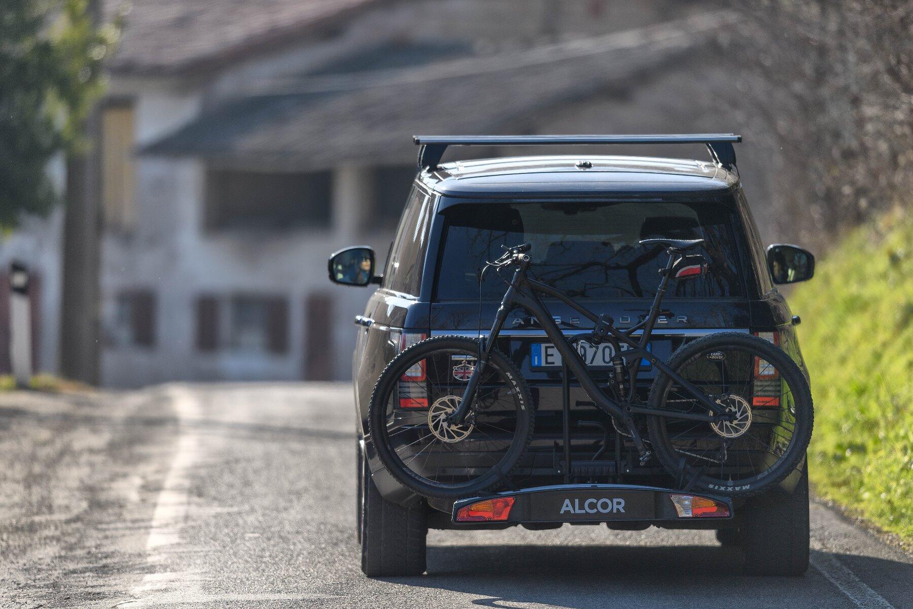 Porta Bici per Gancio Traino auto ALCOR 2 per 2 Bici, Fat Bike o E-Bike 5/7