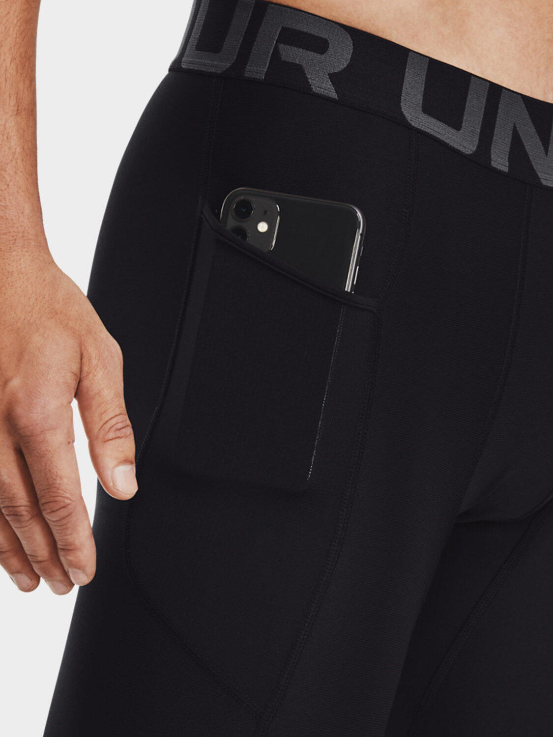 Leggings Under armour Modell 1361586-001 für männer 6/7