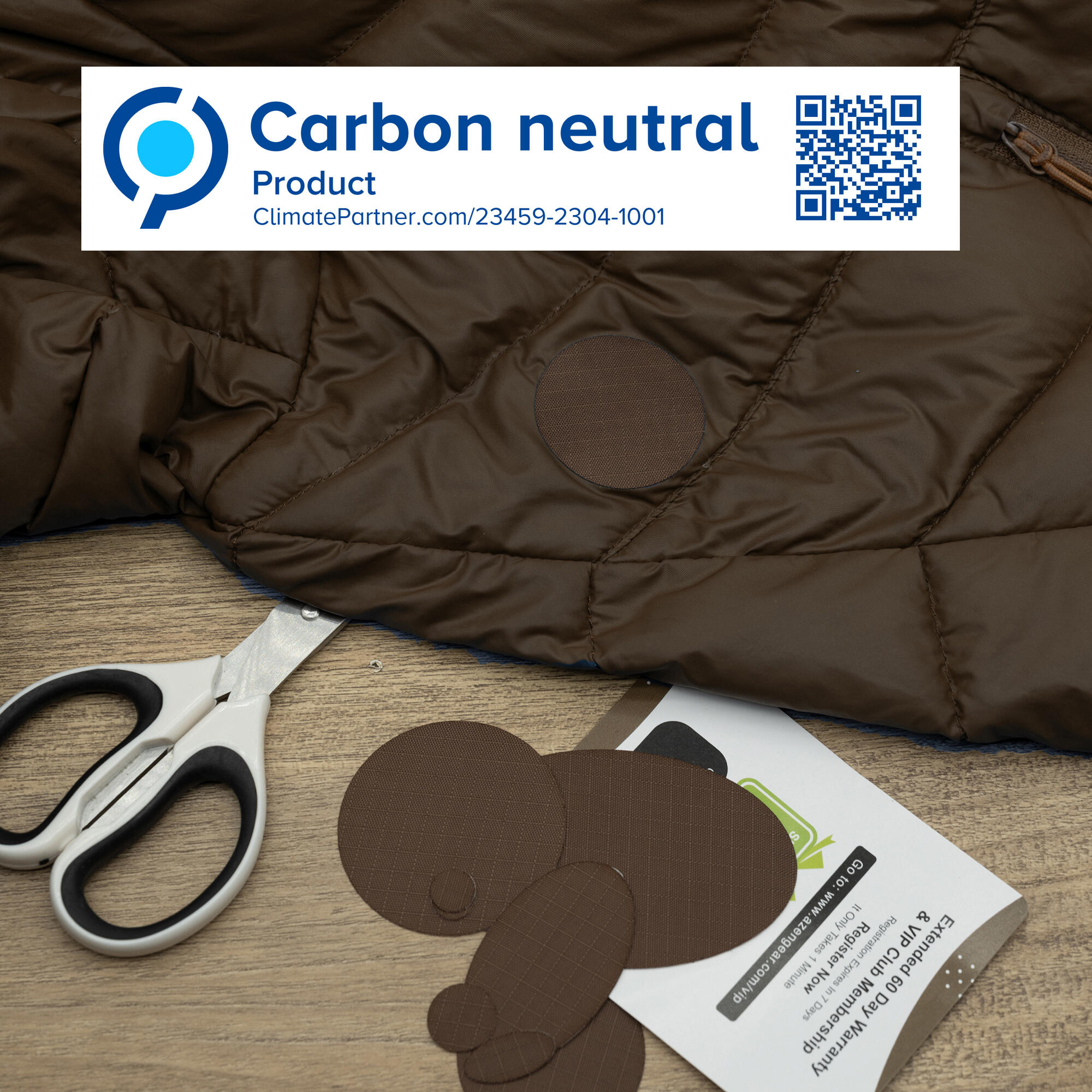 Reparatiepleisters voor donsjaals, nylon reparatieband, zelfklevend, zacht, waterdicht, scheurvast, van nylon, voor het bevestigen van gaten in de kleding, 4 grote bladen, verschillende kleuren, 64 stuks
