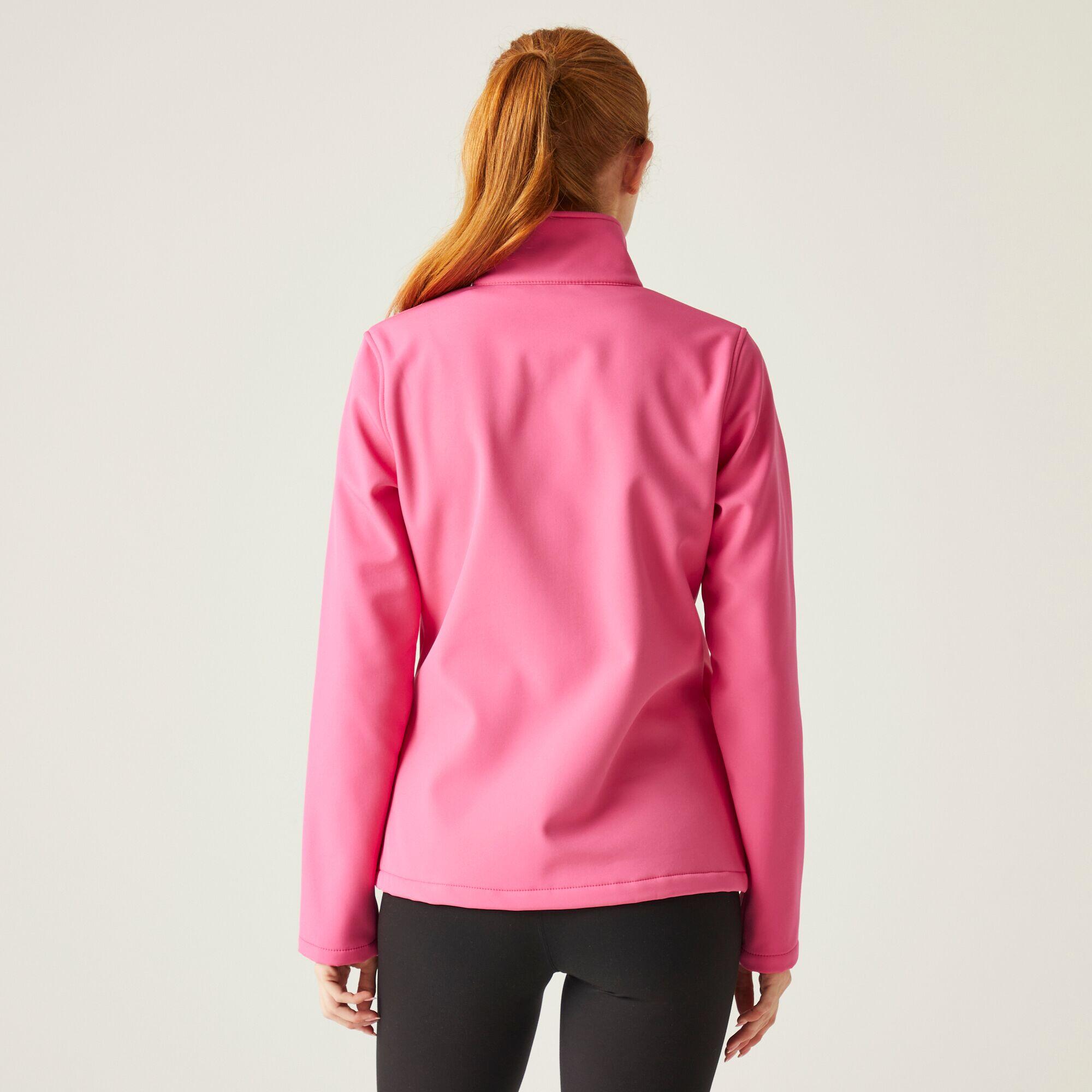 De Connie V waterafstotende wandelsoftshelljas voor dames 2/7