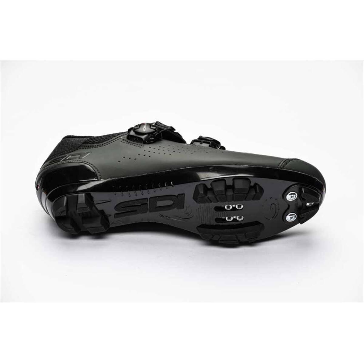 Pirelli Tire P Zero Race Black 3/6