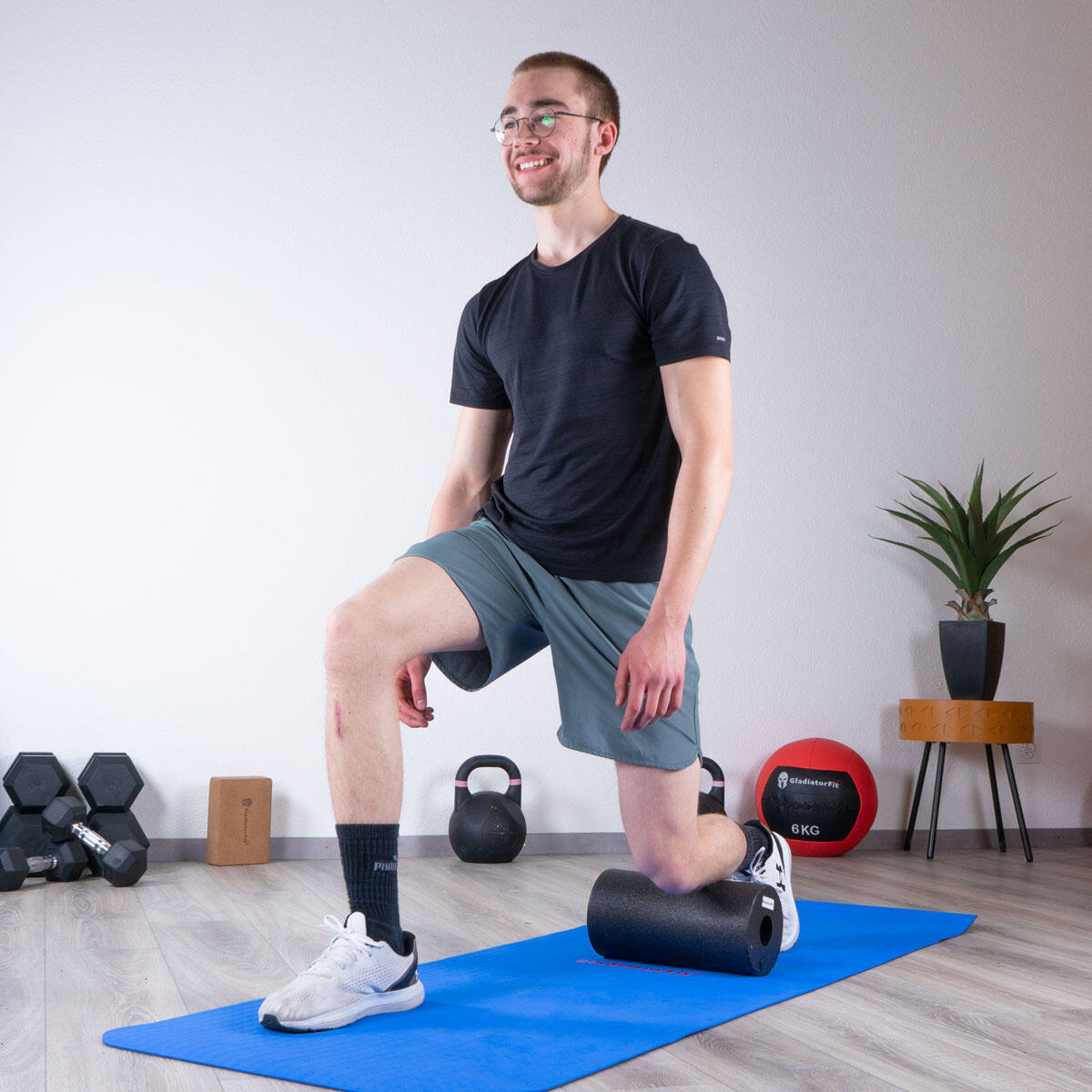 Rouleau de massage foam roller 30cm mousse dense noir 4/5