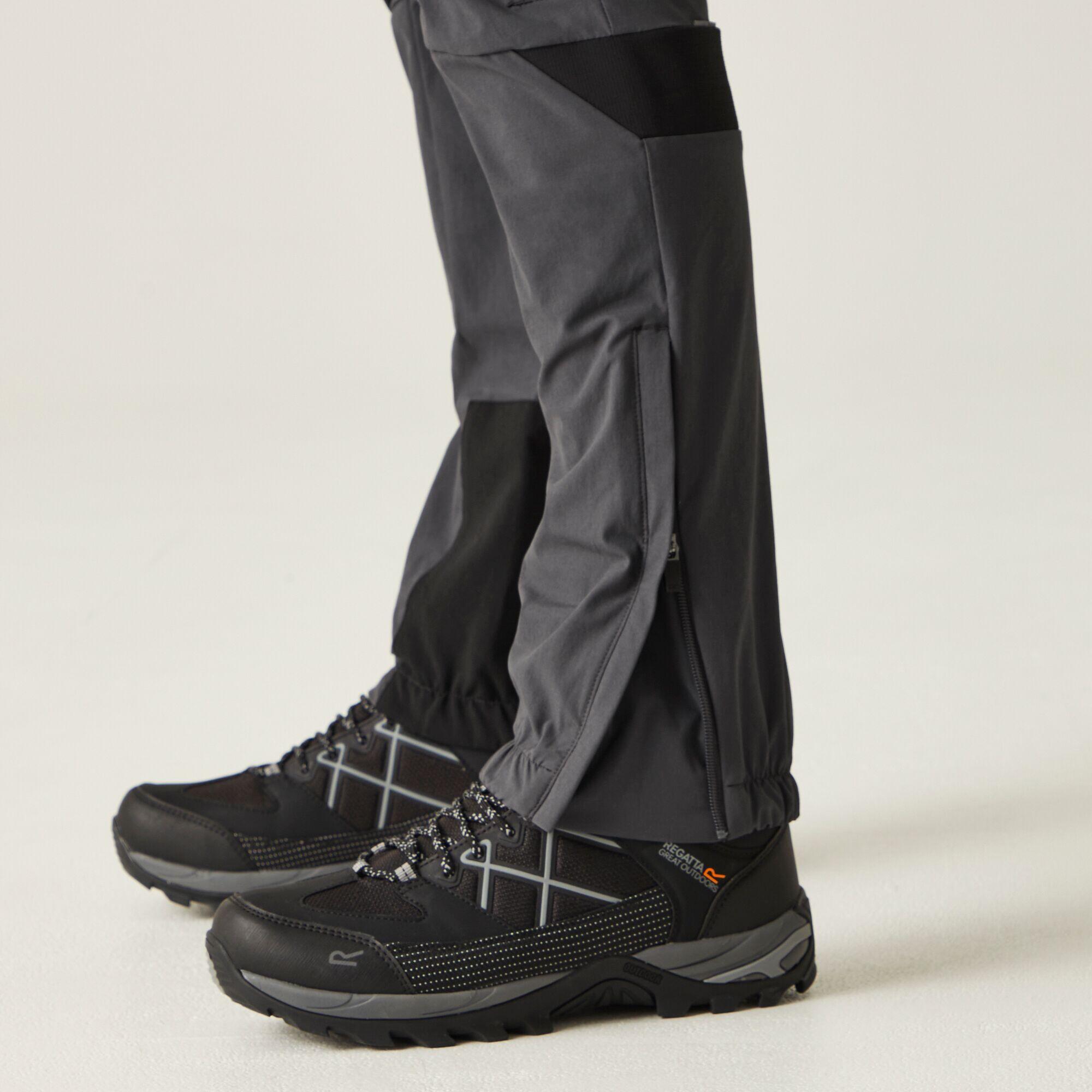 Men's Mountain III Walking Trousers 4/5