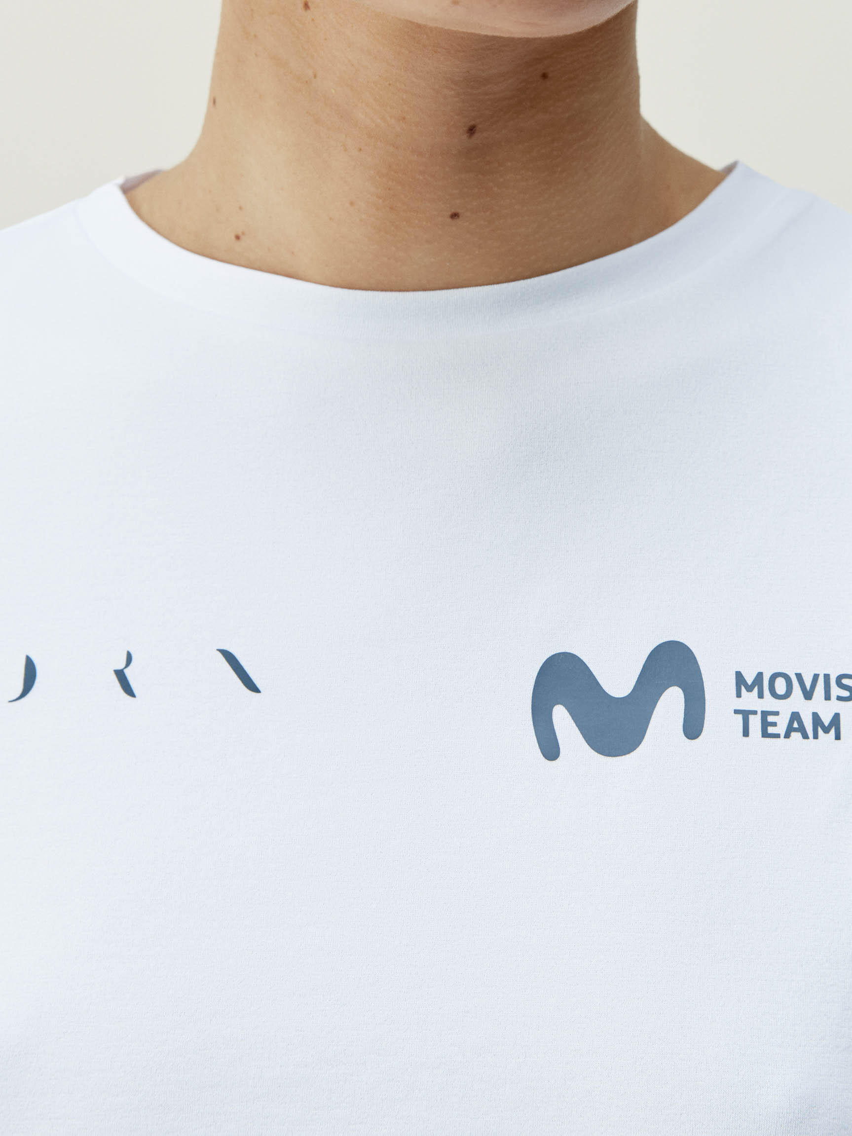 Camiseta deportiva de mujer Movistar Performance Born Living Yoga 4/6
