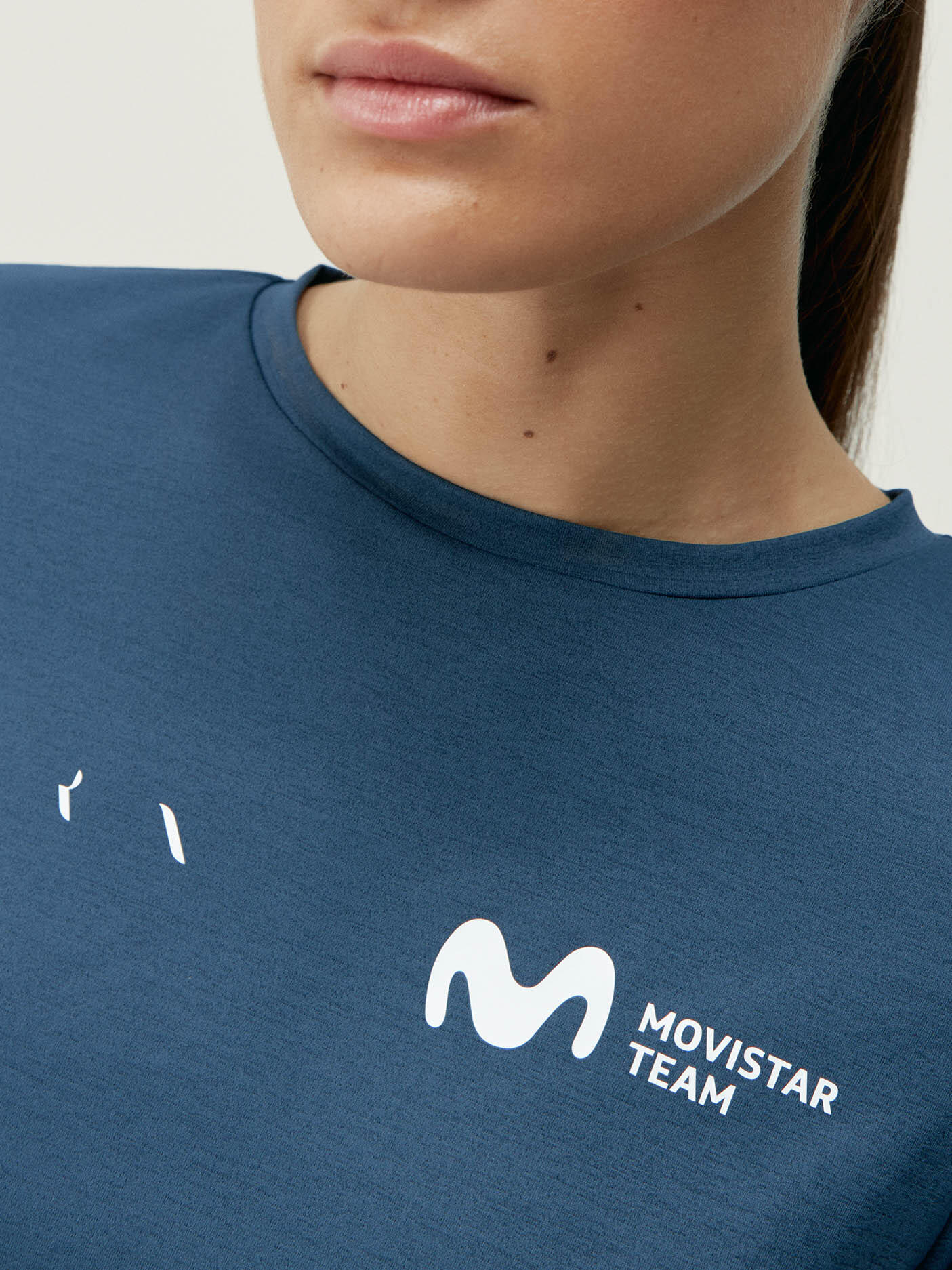 Camiseta deportiva de mujer Movistar Performance Born Living Yoga 3/6