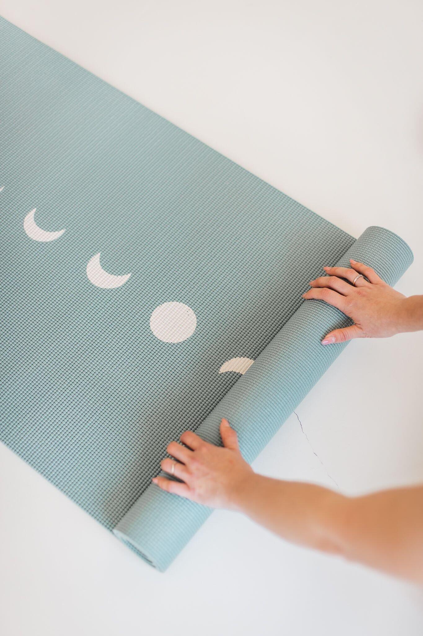 Lotus Yogamat sticky extra dik moon asgroen 2/5