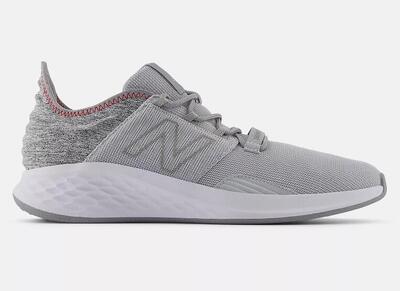 New balance fresh foam roav 2024 golfschoen voor heren. grijs