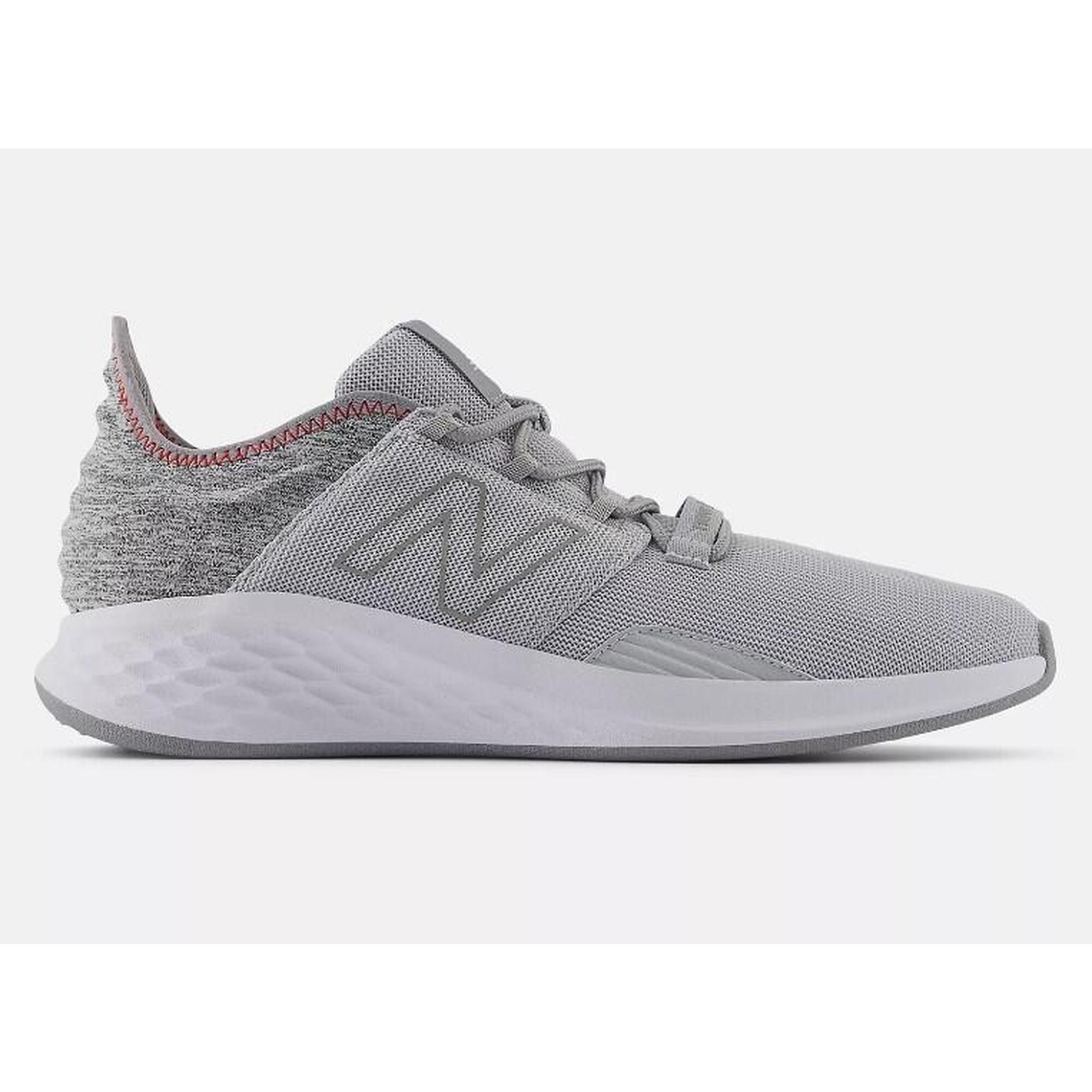 Scarpe da golf da uomo New Balance Fresh Foam Roav 2024, grigie