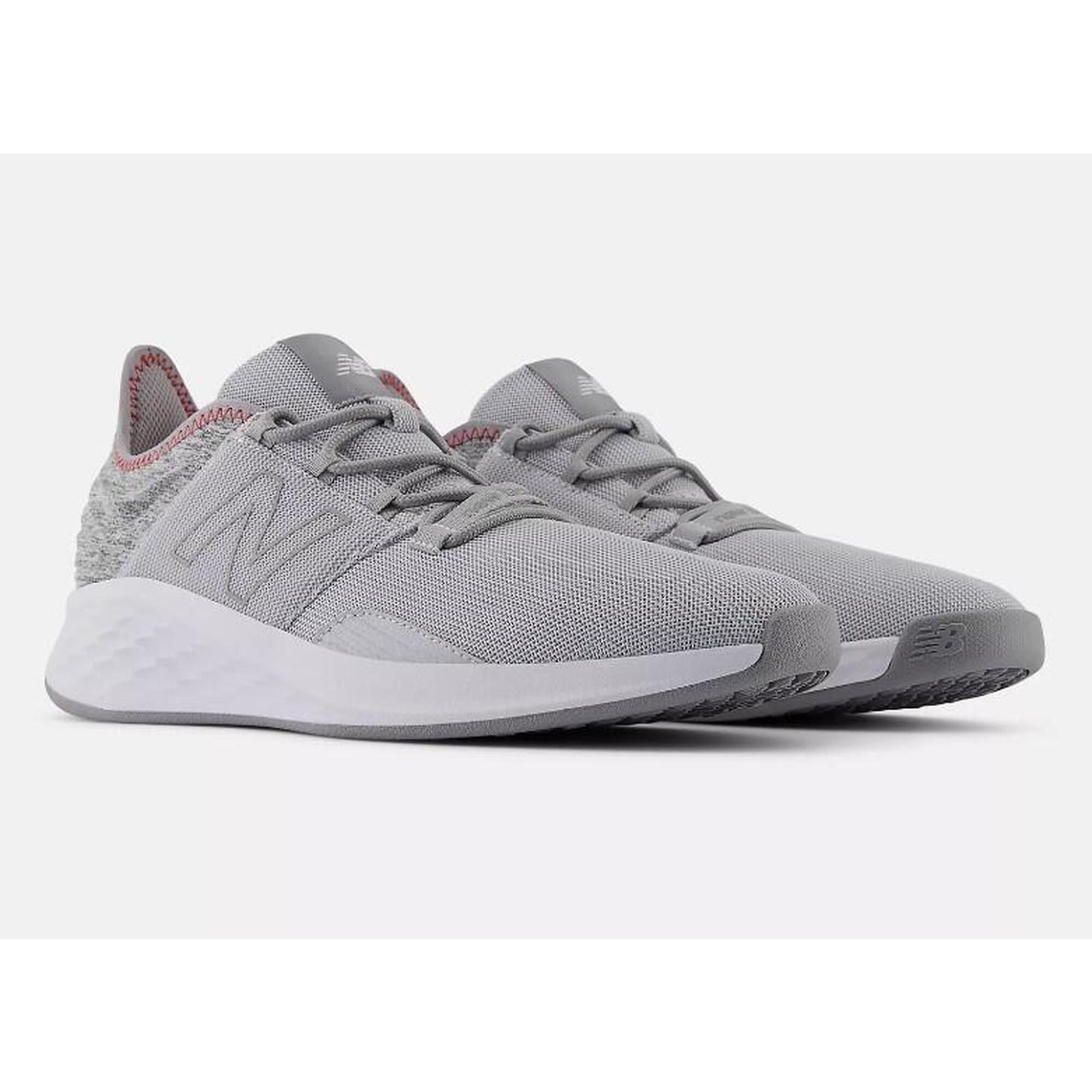 Chaussure de golf New Balance Fresh Foam Roav 2024 pour hommes, gris