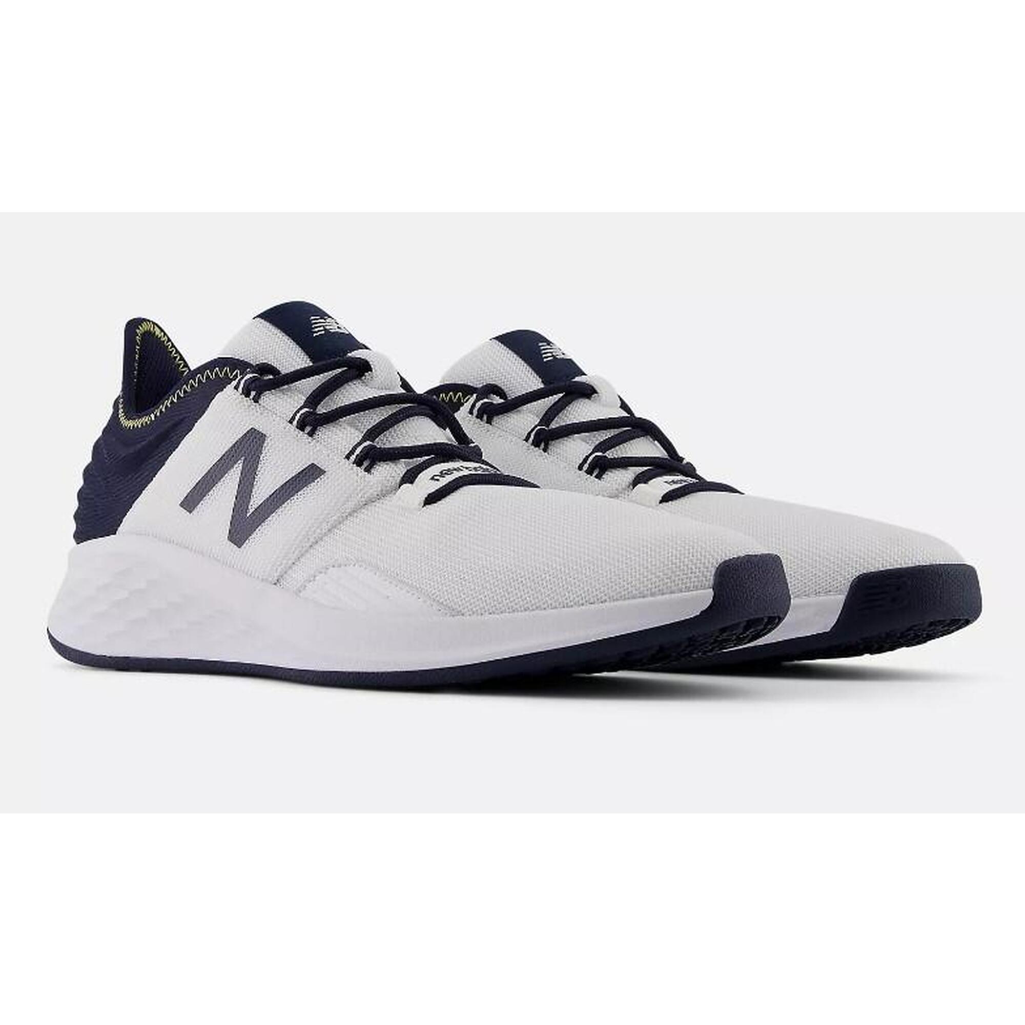 New Balance Fresh Foam Roav 2024 Calçado de Golfe Homem, Branco/Marinho